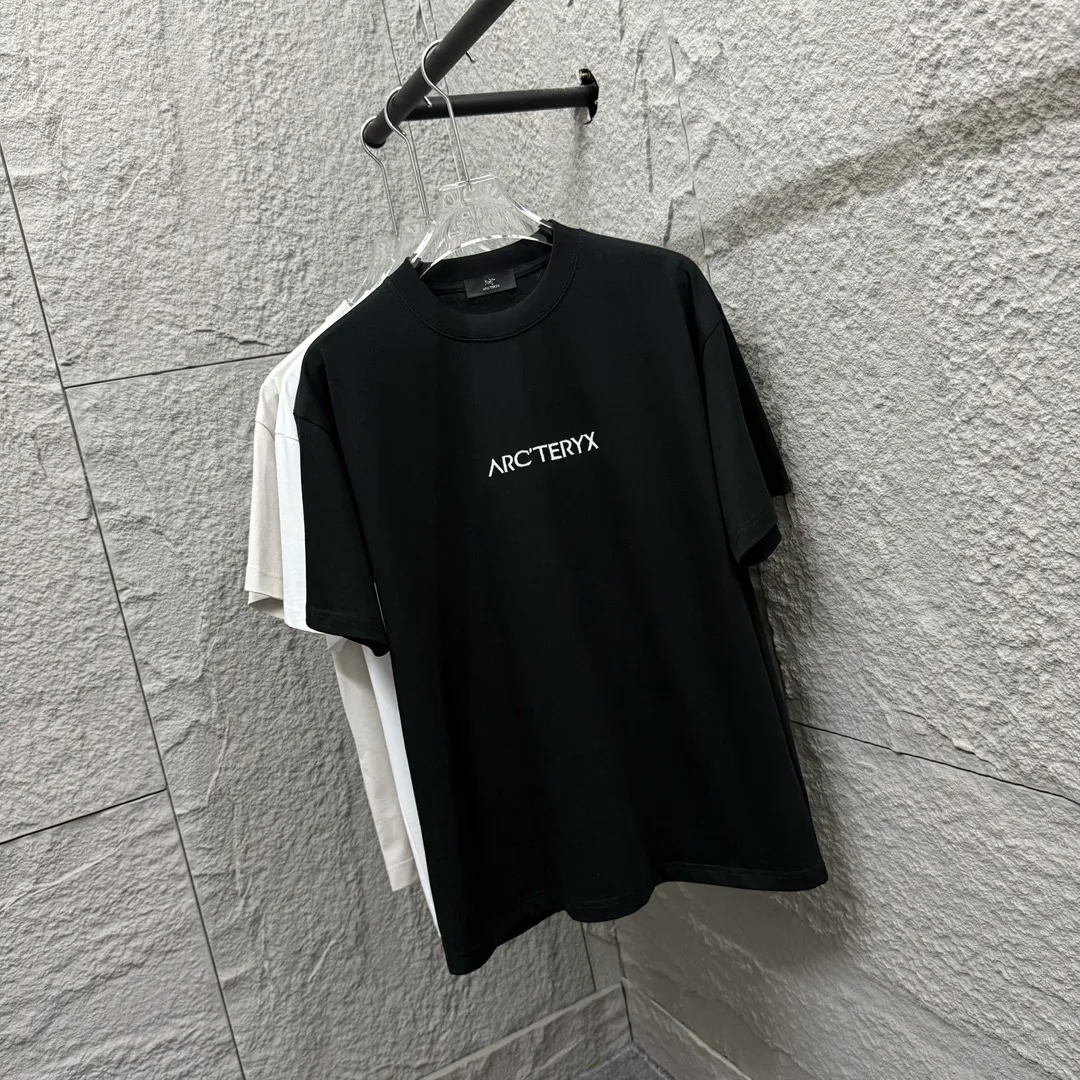ARC'TERYX* 2025 New Arrival Classic Classic T Same Style Size：S （90-130 ） M （120-150 ） L （140-165 ） XL （160-180 ） XXL （180 ） ：Black White